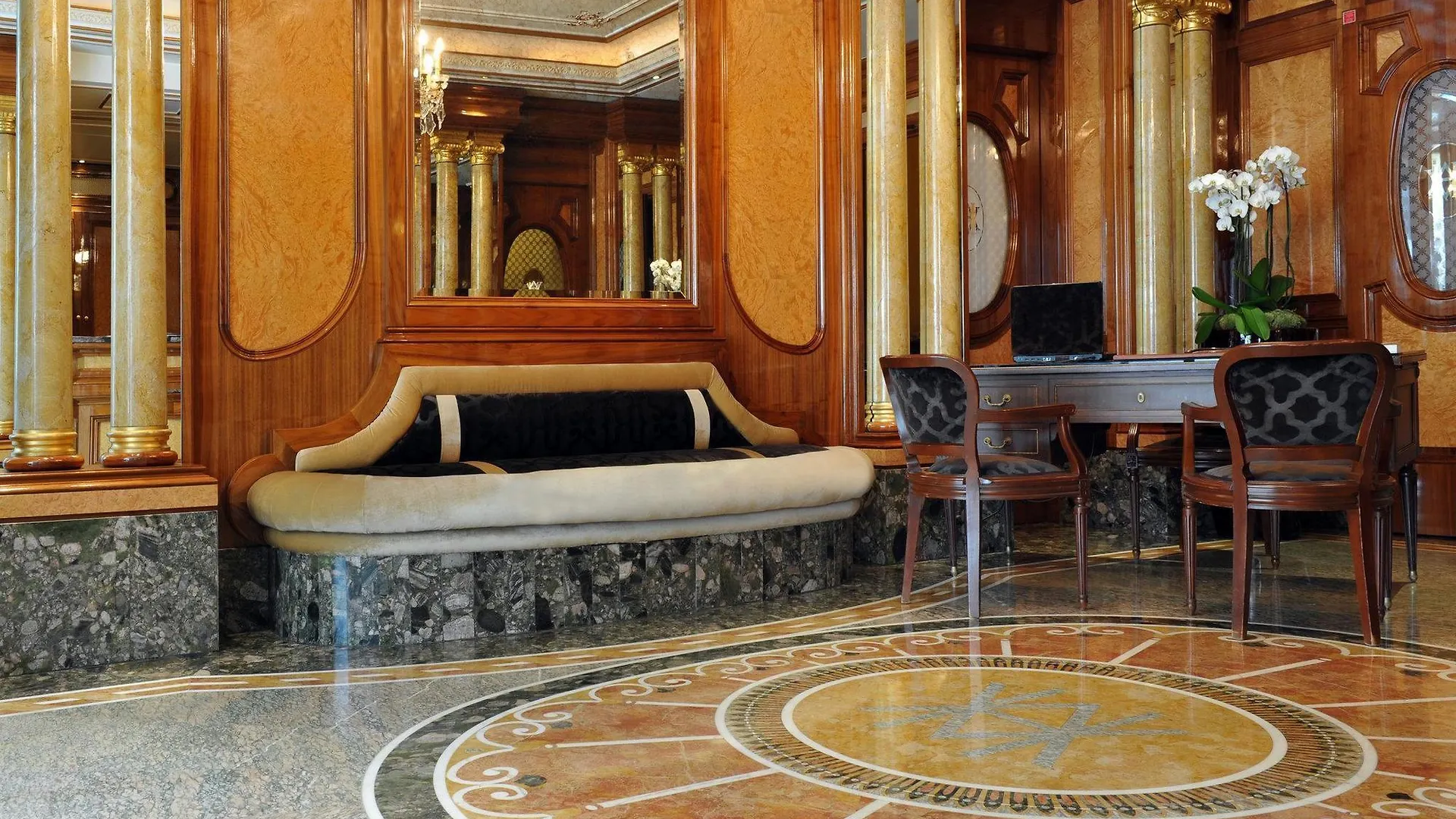 De Vendome Hotel 5*